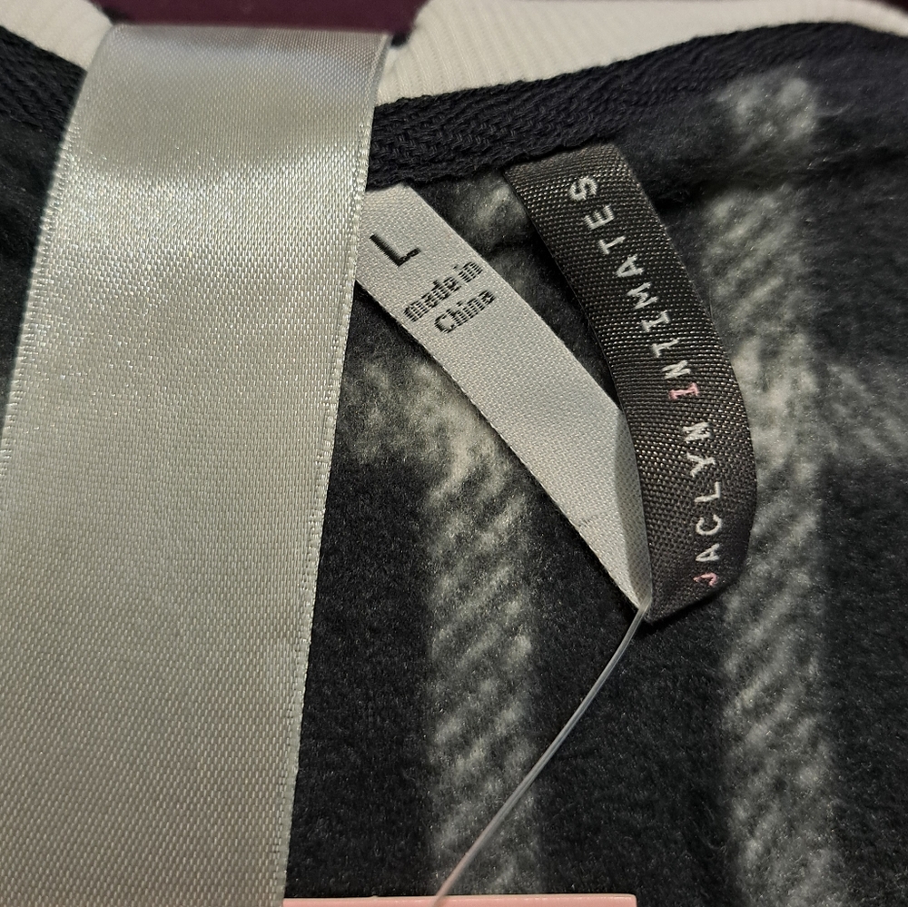 Jaclyn Intimates Plaid Fleece Women's Sleepwear Set, Dark Blue Size L - Picture 3 of 4